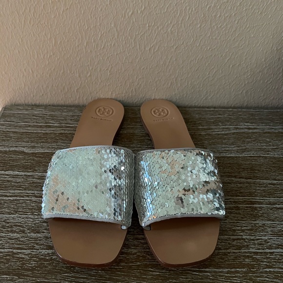 Tory Burch Reversible sequins Carter slides - Picture 3 of 6